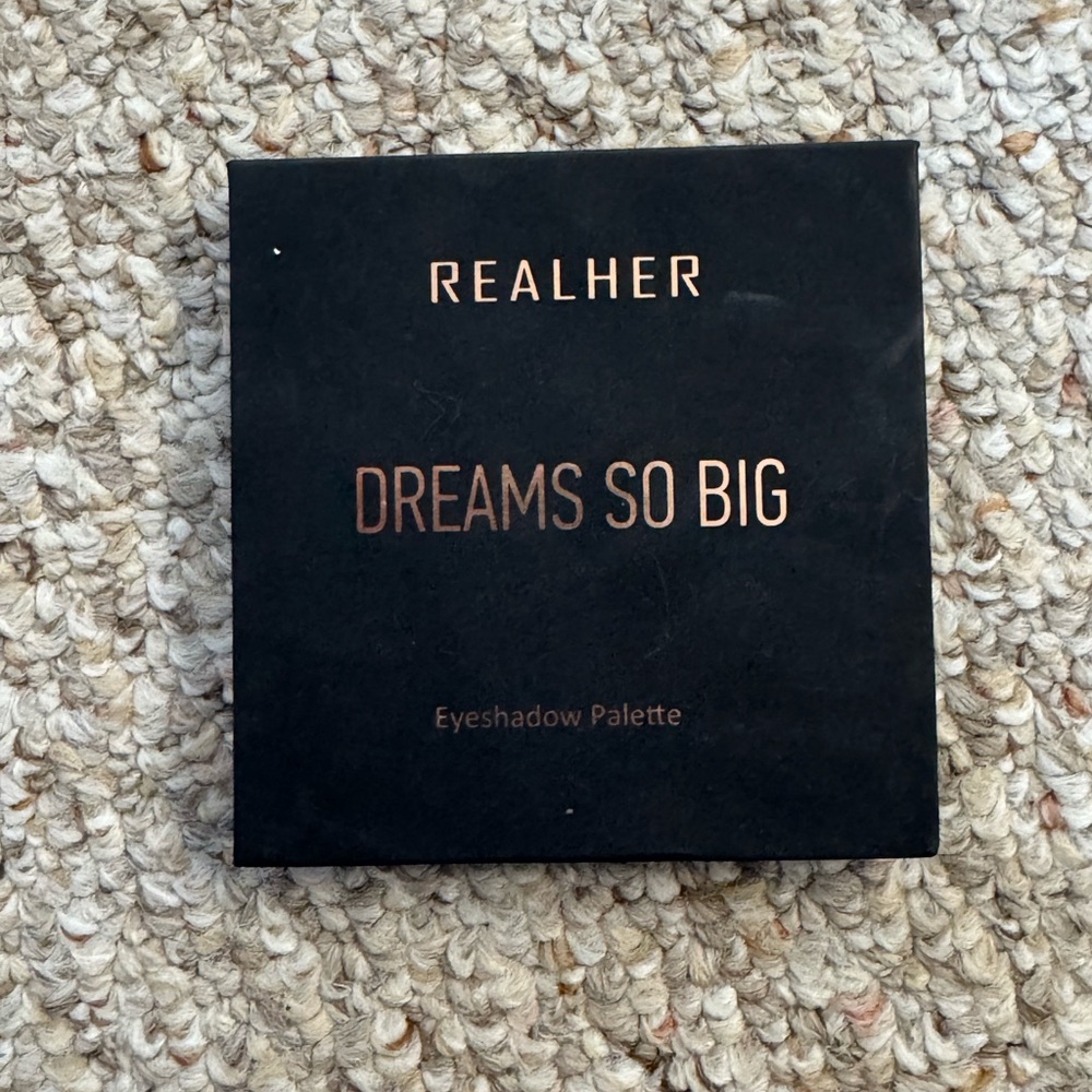 RealHer Dreams So Big Eyeshadow Palette